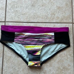 new Nike Womens Bikini bottom cheeky cut black swimsuit sz 12
